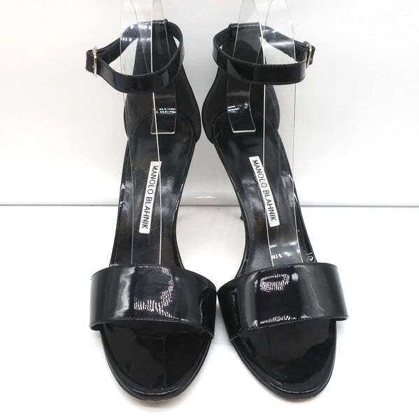 Sandálias Manolo Blahnik Tres tira no tornozelo couro envernizado preto tamanho 39 - Imagem 3 de 4