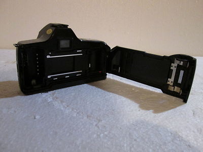 Boîtier Argentique Minolta Maxxum 3000i Avec Flash 2000xi – état Correct, Fonctionnel