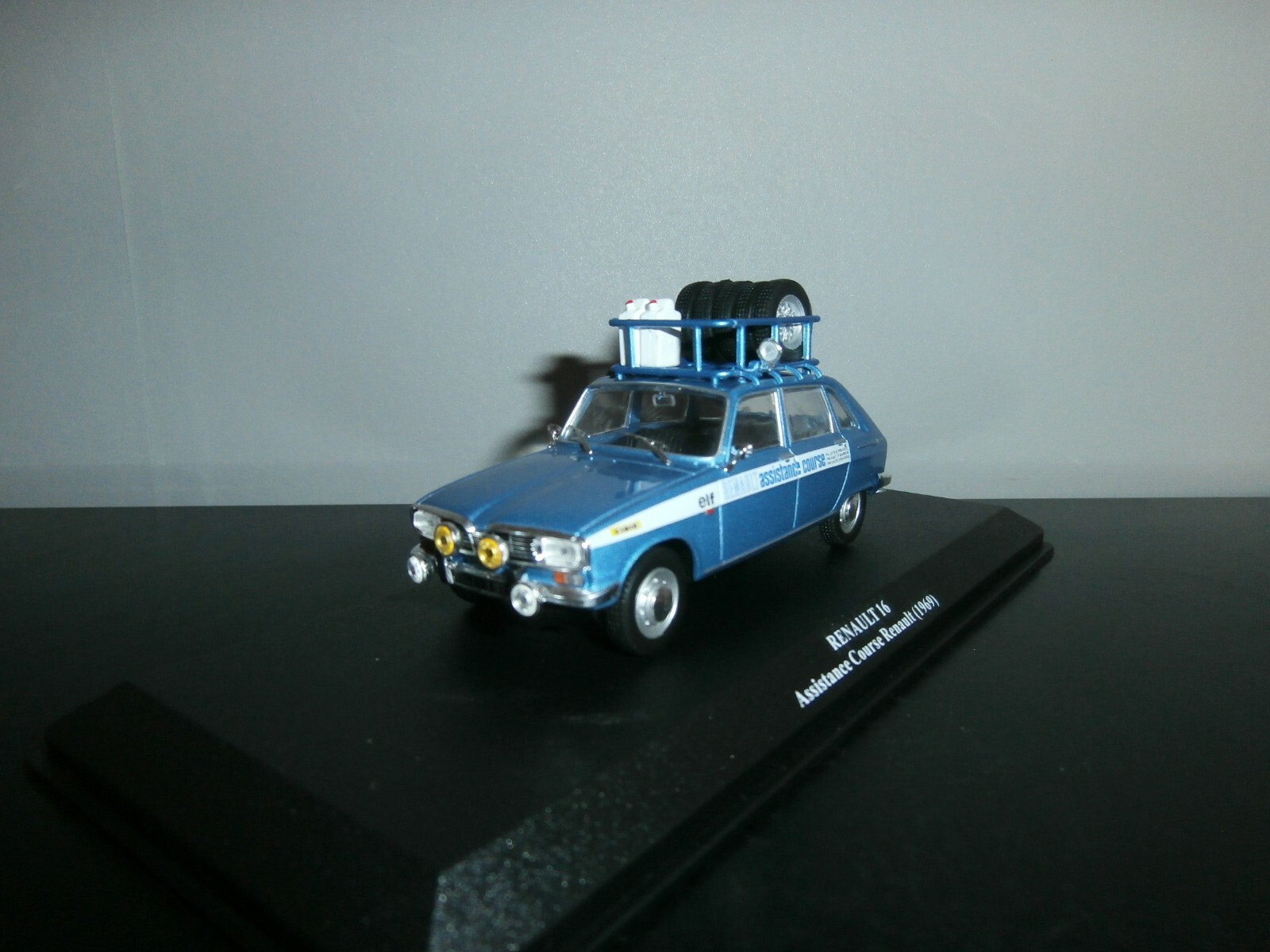 Renault 16 Team AC Prague 1969 Assistance Rallye 1/43e voiture miniature de collection historique