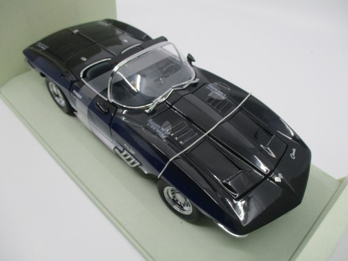 TA723 UT MODELS 1/18 1:18 CHEVROLET CORVETTE MAKO SHARK BLAU REF 21061 - Bild 8 von 17