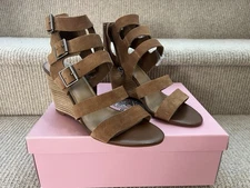 Crown Vintage Serena Women’s Shoes Wedge Sandal Cognac Suede 8.5M