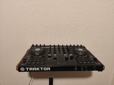 Native Instruments Traktor Kontrol S4 DJ Cont...