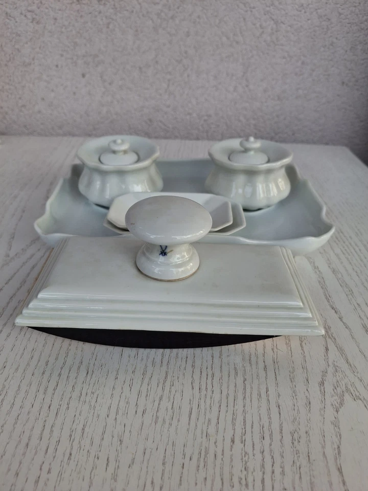 Meissen mocha cup green gold rim possibly Marcolini 4 grinding strokes - Image 2 of 4