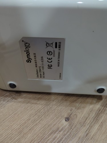 Synology NAS Disk Station DS411j 4 No Hard Drive Used Good Cond. - Afbeelding 6 van 7