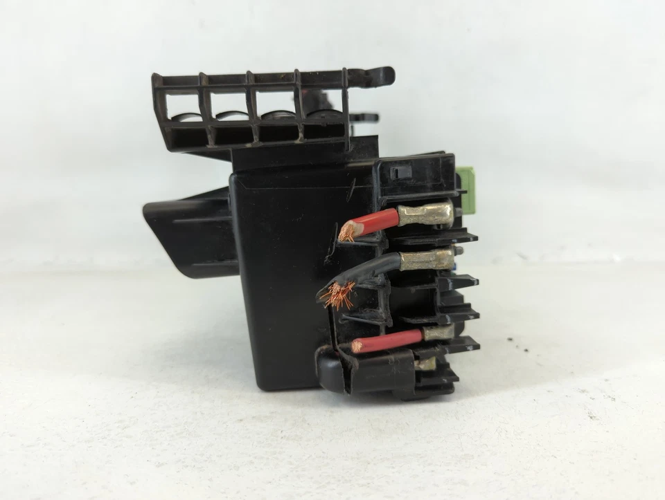 2010-2014 Volkswagen Jetta Fusebox Fuse Box Relay Module E00004440 NGGVL - Image 4 of 4
