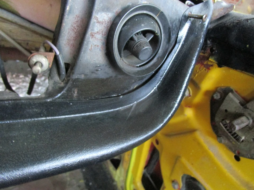 Almohadilla de choque para tablero de pasajeros Triumph TR6 1969-1976 rara Foto 2 de 2