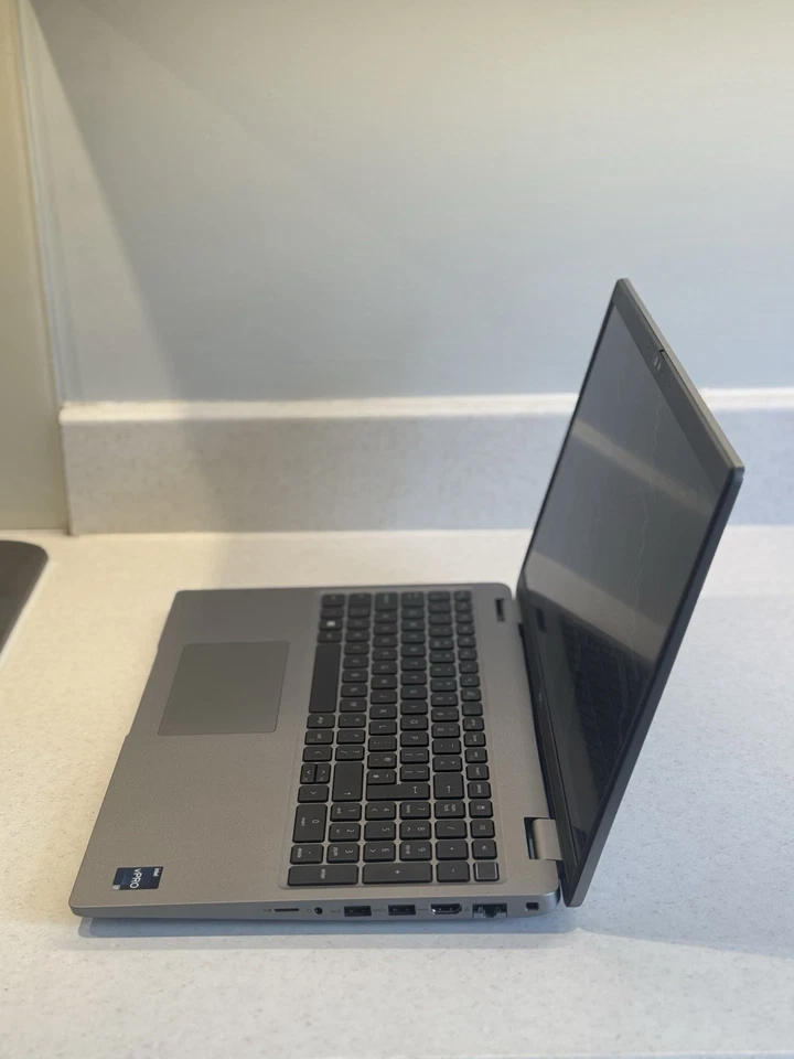 Dell Latitude 5540 · i7-1365U · 16GB · 512GB, photo 3 of 5