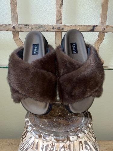 ROAM Faux Fur Slippers / Sandals - Sz 7 - Chocolate Brown - NWT!!