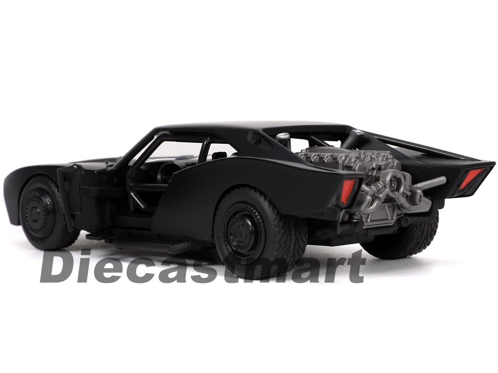 Jada 1:32 2022 The Batman Batmobile w/Batman Figure 32042