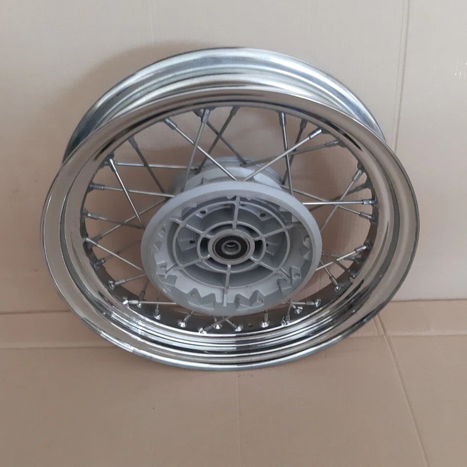 MOTO GUZZI 750 V7 CERCHIO POSTERIORE CROMATO — 第 2/2 张图片