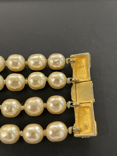 VINTAGE SIGNED KARL LAGERFELD FOUR STRAND PEARL BRACELET ( 7-3/4" L ) - Picture 11 of 11