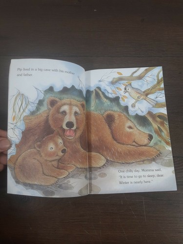Christmas Cub, The (level 2) (Hello Reader) - Picture 5 of 6