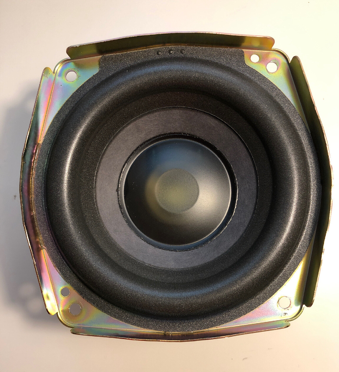 nissan pathfinder subwoofer enclosure