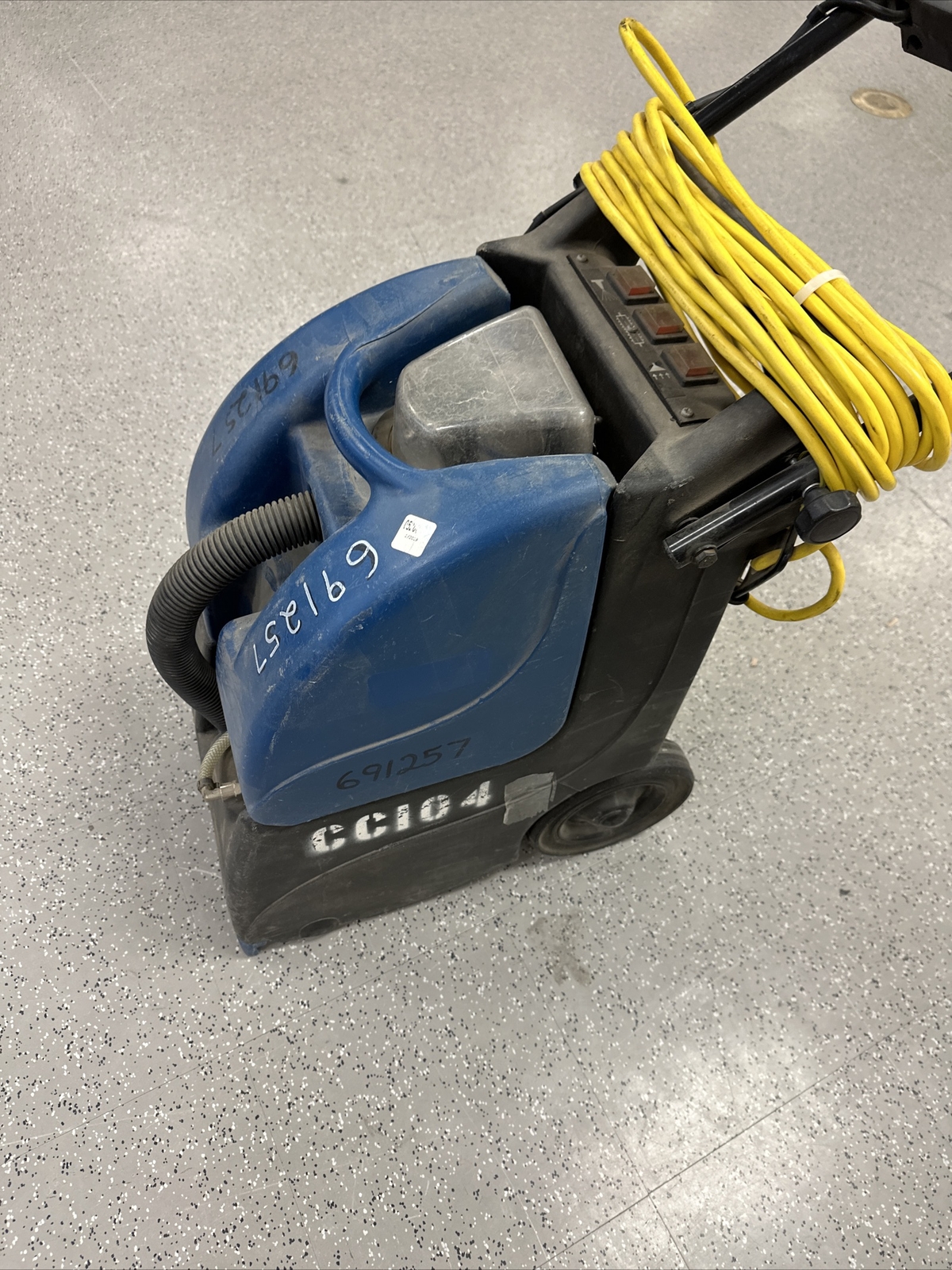 PowrFlite PFX3 Prowler SelfContained Carpet Extractor 3 gal Capacity