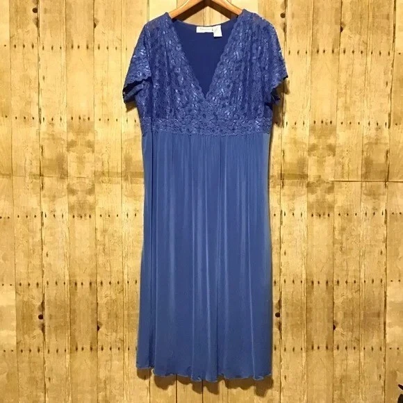 Amoureuse nightgown sales