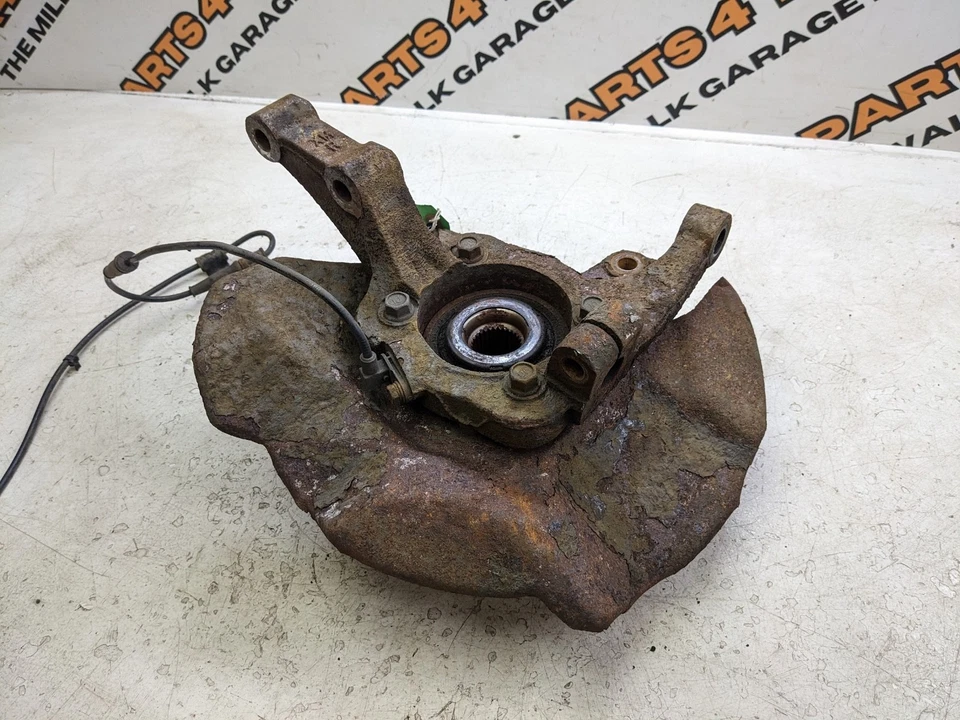 Hyundai Santa Fe MK2 2012 2,2 CRDI rueda delantera derecha buje nudillo de dirección Foto 3 de 4