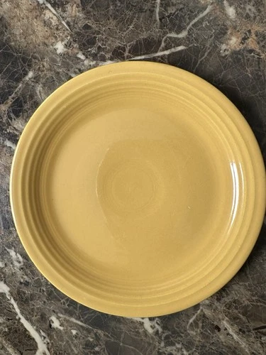 Fiestaware Salad Plate Original Yellow 7 1/4” Plate 1930s-1960s  Wet Foot