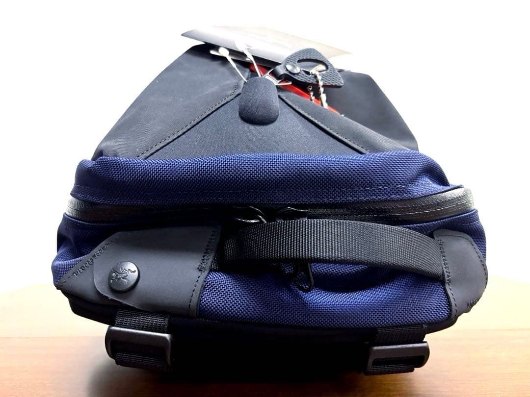 ARC'TERYX x BEAMS 40th Anniversary Special Edition ARRO22 NAVY Limited Backpack image 7