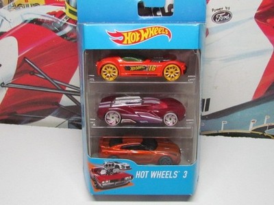 HOT WHEELS - THREE CAR GIFT SET / NISSAN GT-R - MODELLE IM MASSSTAB 1:64