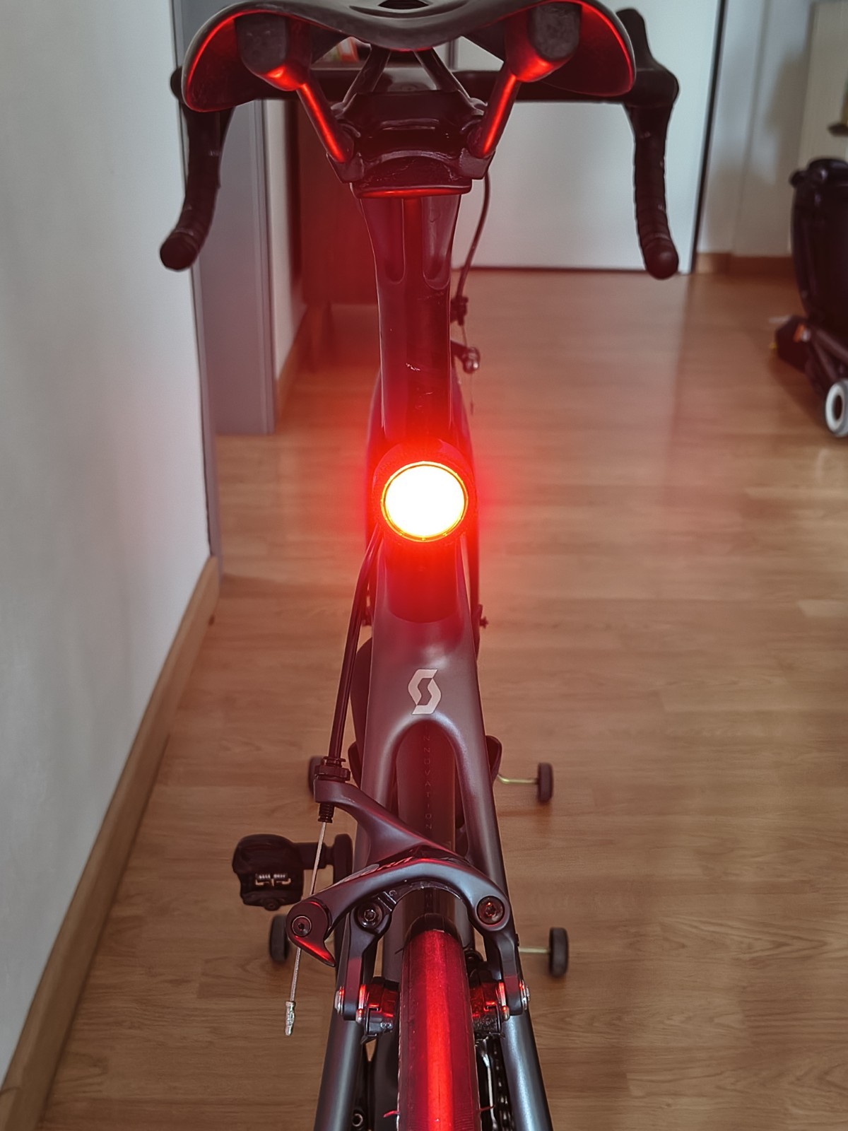 Set luce anteriore + luce posteriore bici da corsa o Mtb ricaricabili USB C foto 5