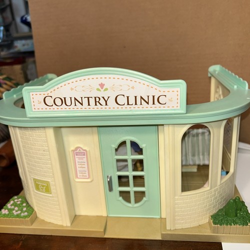 Calico Critters/Sylvanian Families Country Clinic Doctors Office-See Photos