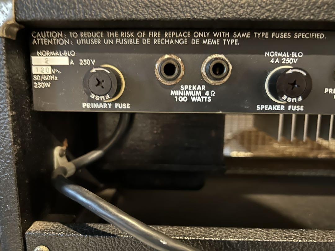 Fender sidekick 100 BASS シリアル000001