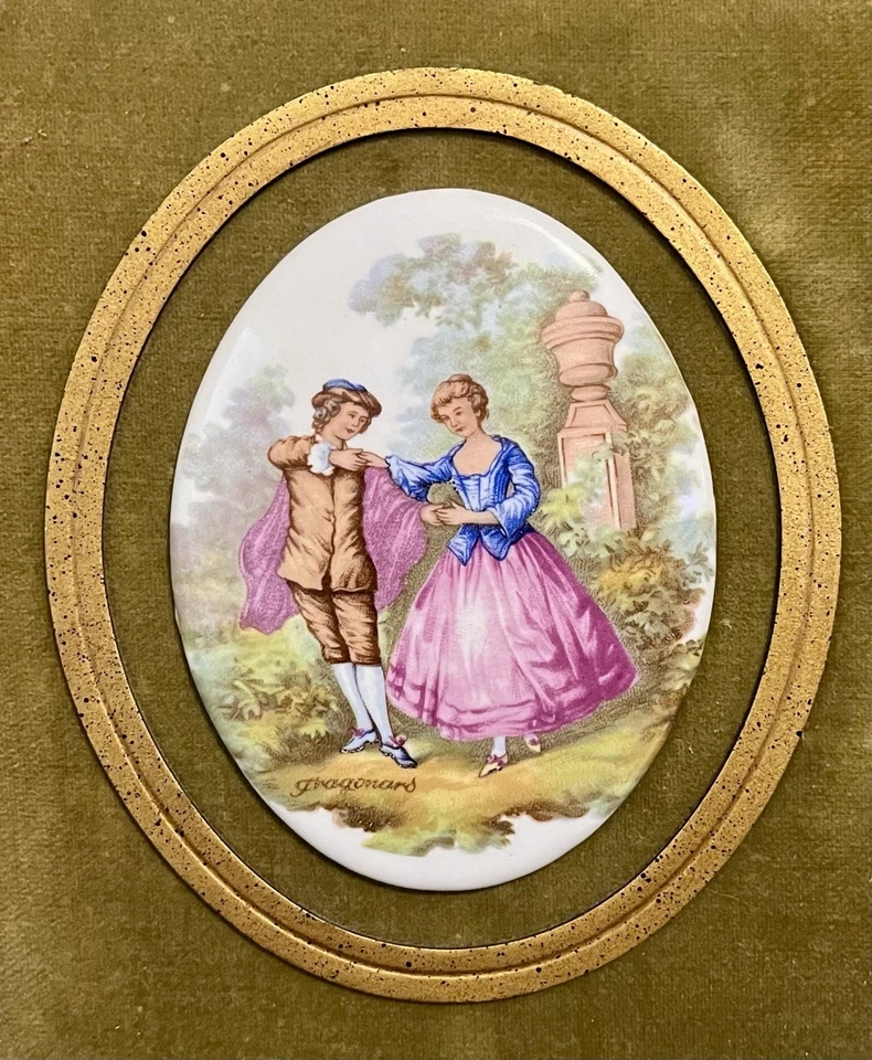 Vintage FRAGONARD Courting Couple Porcelain Plaque Ornate Gilded Gold Frame - Image 3 of 4