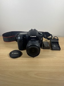 Canon EOS 30D 8.2 MP DSLR Camera - Includes Charger, 2x batteries & Lens Cap