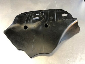 BMW 1er F20 116d ed Hinterachse Abdeckung hinten links 6769137