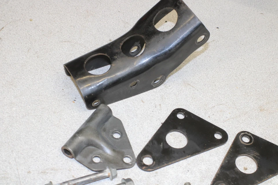 1978 年本田 Hawk II CB400T 发动机安装螺栓硬件电机 CB400 P10-3858.UL — 第 2/4 张图片