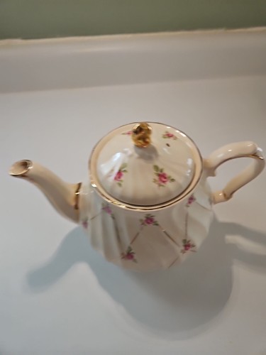 Vintage SADLER TEAPOT England Swirl Pattern Pink Roses Gold Trim Approx 8x6 Inch - Picture 2 of 4