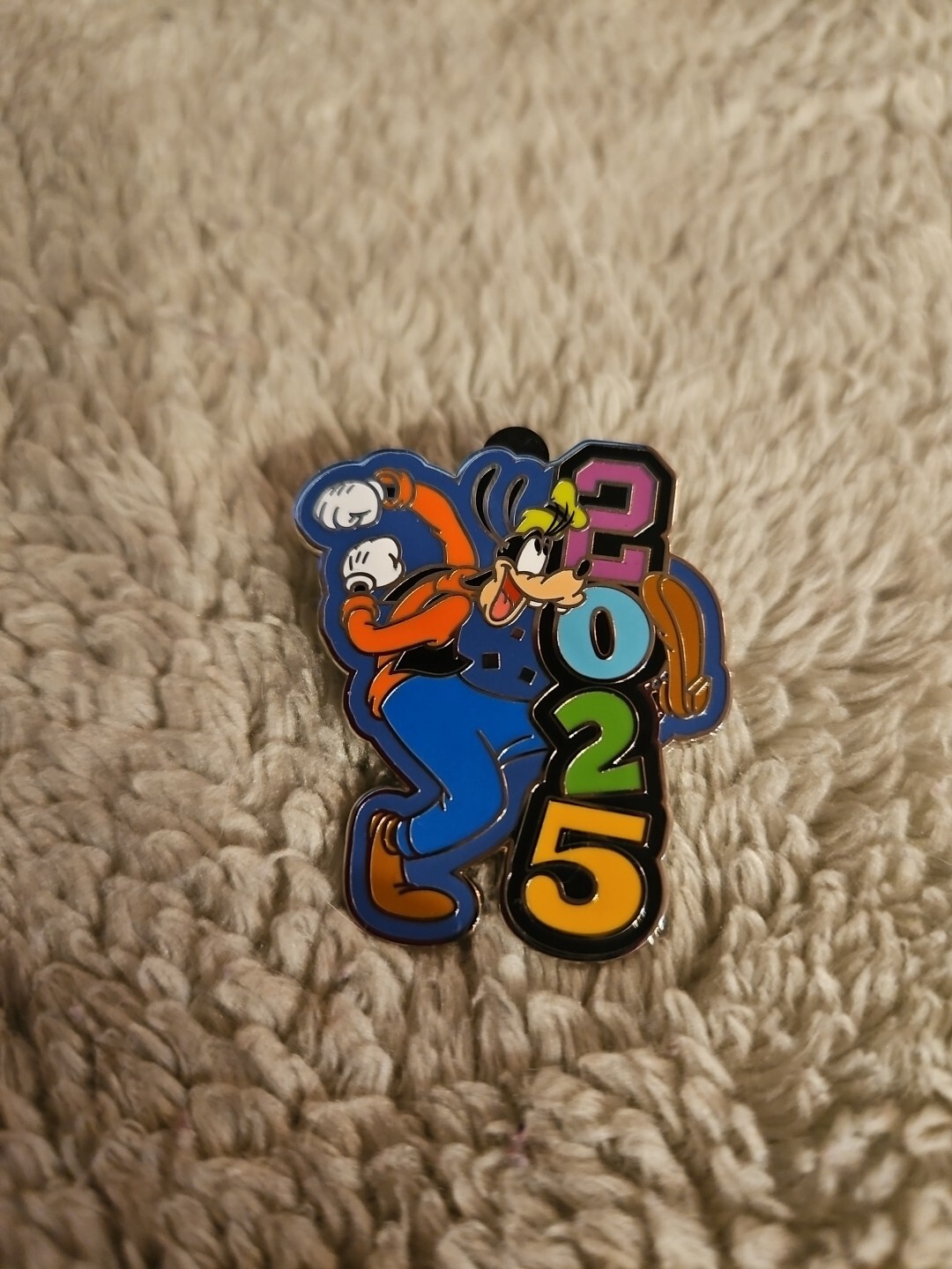 2025 Goofy Disney Parks Dated 2025 New Year Goofy Mystery Box Trading Pin