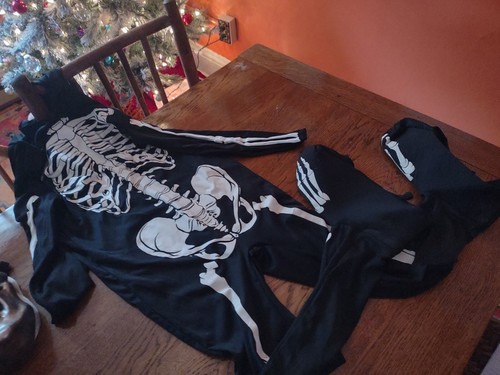 Spirit Of Halloween Kids Glow In The Dark Skeleton Costume With Extras, Size... - Picture 5 of 9