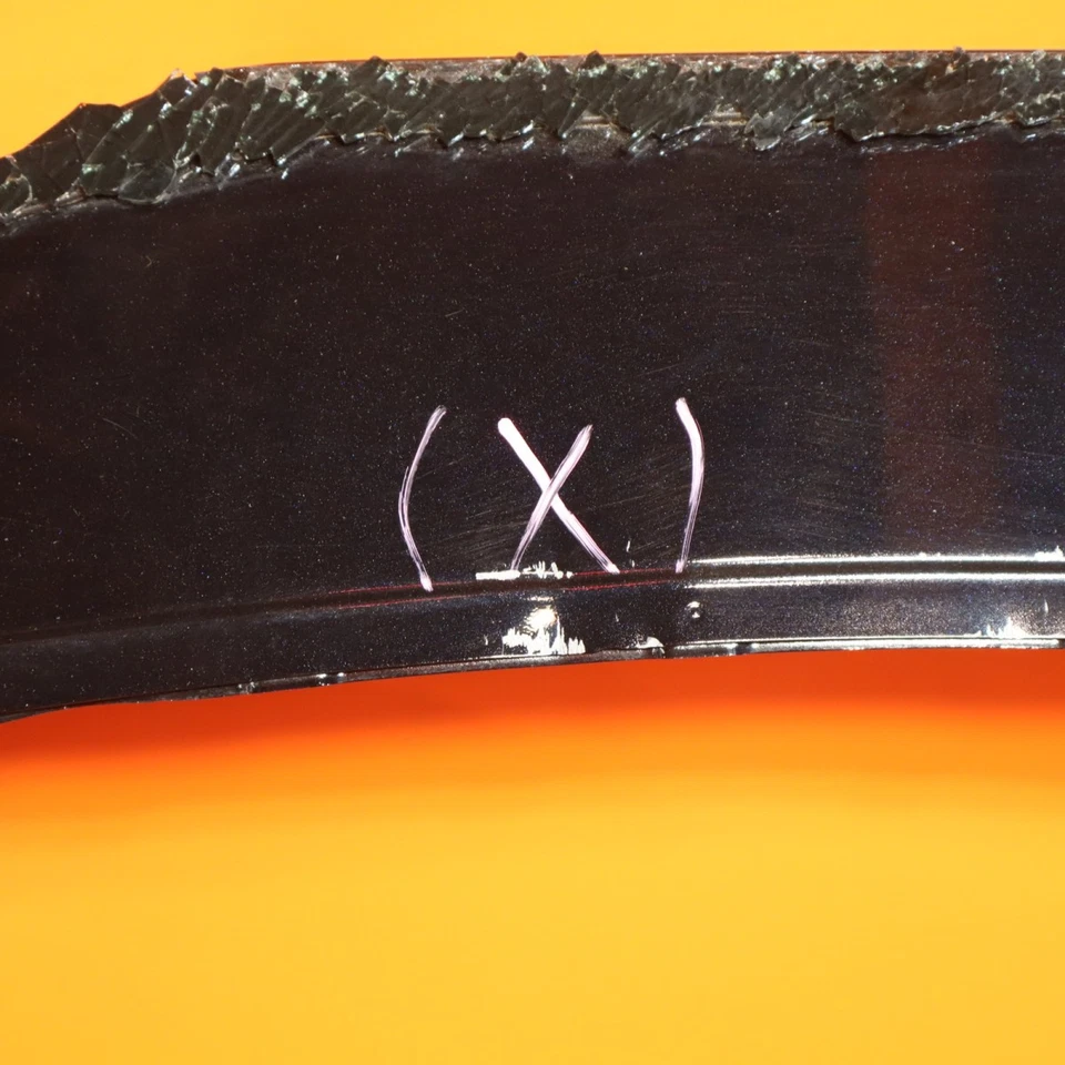 Puerta levadiza Toyota Prius 2023 2024 2025 negra OEM Foto 3 de 4