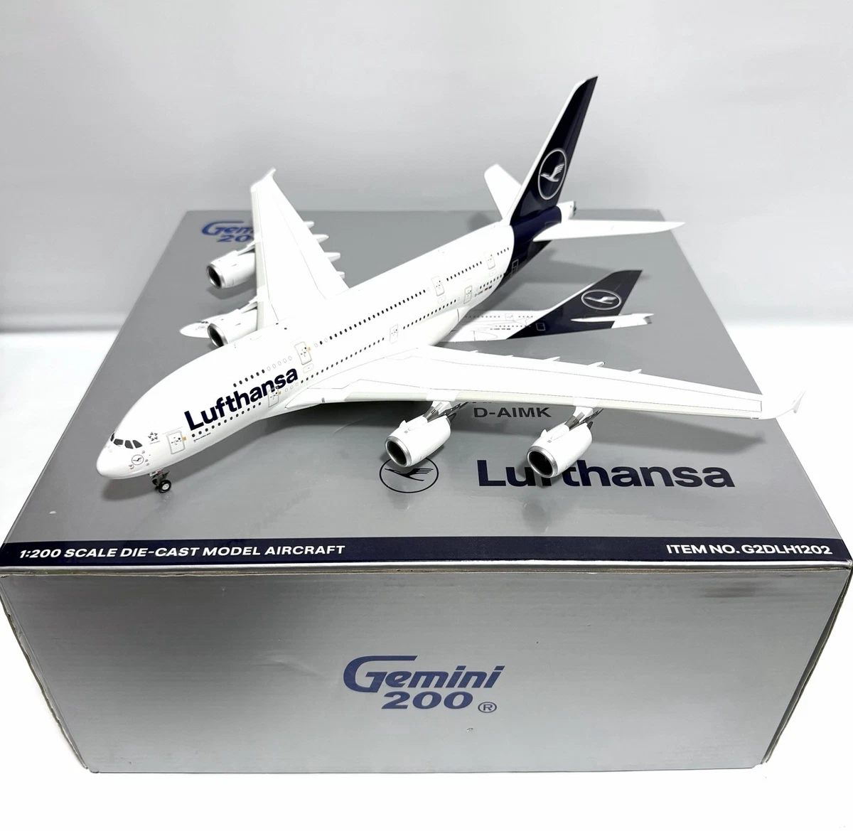 25+ Airbus A380 Diecast Aircraft & Spacecraft 1:200 Scale with