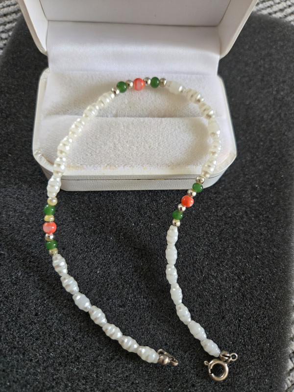 Vintage Mother of Pearl Beaded Anklet T61
