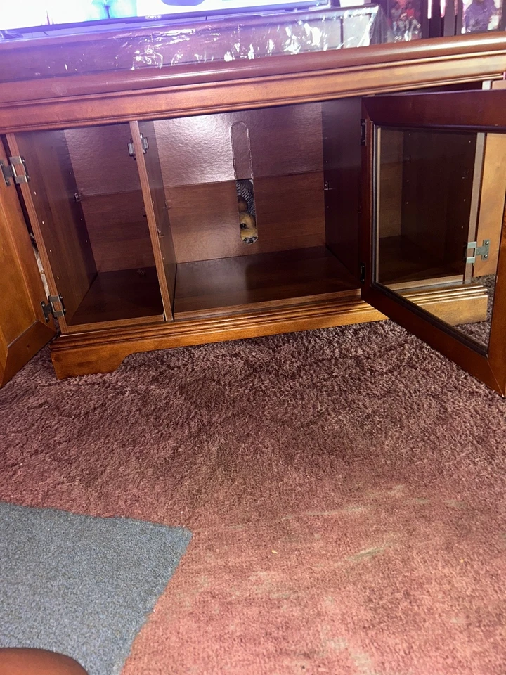 Porta de vidro marrom madeira usada suporte de TV altura é de 2 pés por 3 pés polegadas - Imagem 3 de 4