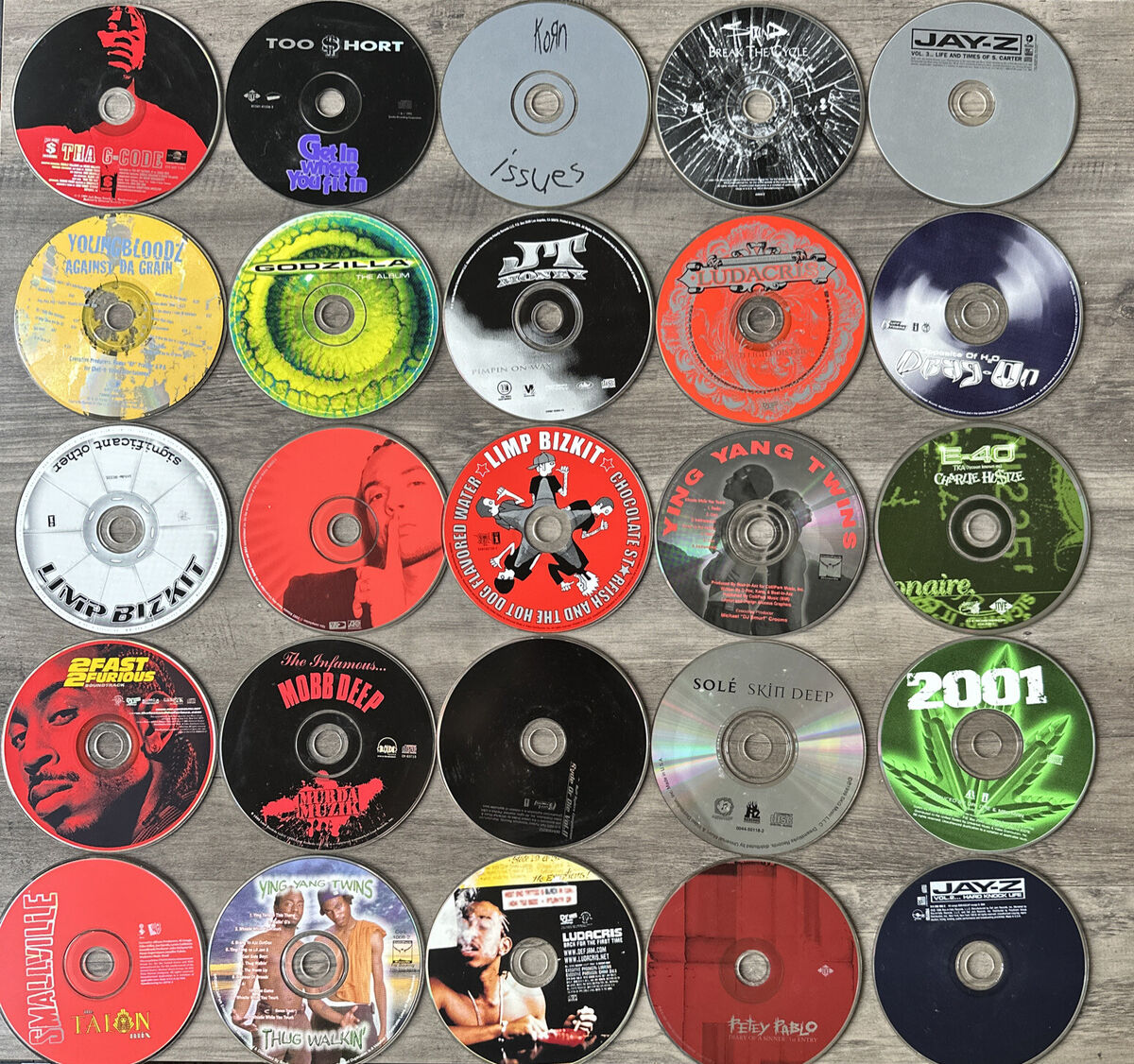 HUGE LOTS OF 29 Vintage Hip Hop Rap Gangsta CDs Luda Disc Only 1990s Early 2000s HUGE LOTS OF 29 Vintage Hip Hop Rap Gangsta CDs Luda Disc Only 1990s Early 2000s