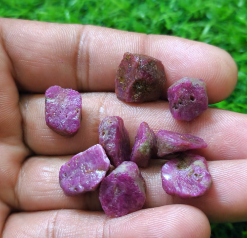 100% Natural AA+ 9 Pcs Lot Red Ruby Raw Size 11-16 MM Loose Gemstone For Jewelry - Picture 3 of 8