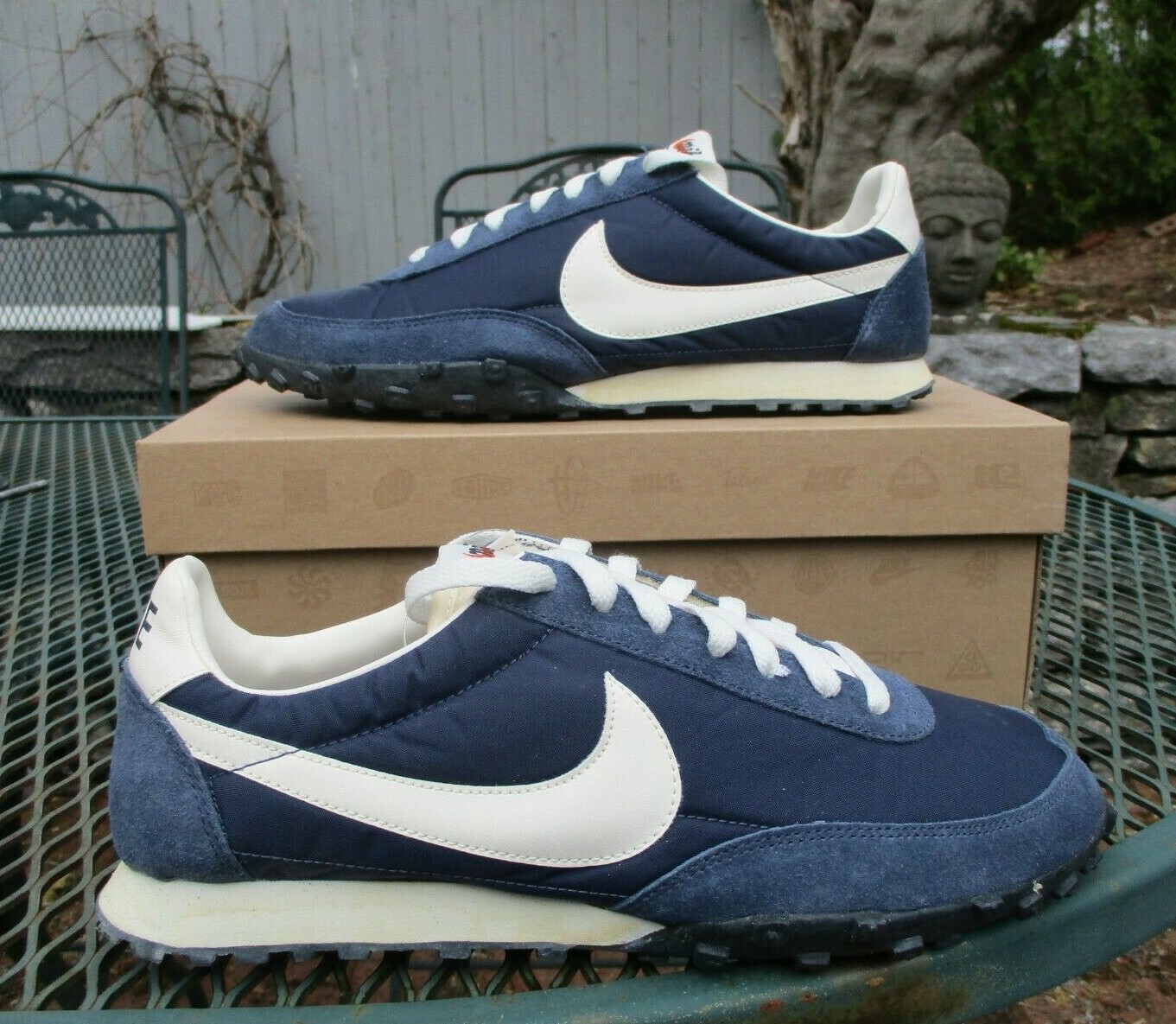 nike waffle blue