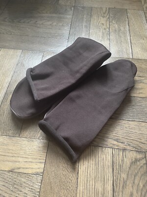 IN HAND Yeezy Pod Black - YZYPODBLK - Size 3