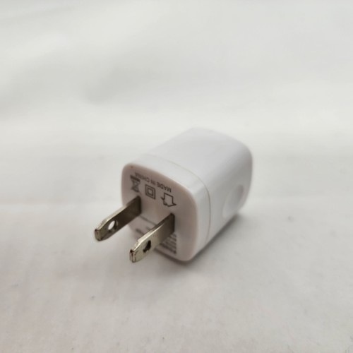 Adaptador de alimentación USB de pared blanca 100/240V - Imagen 4 de 6