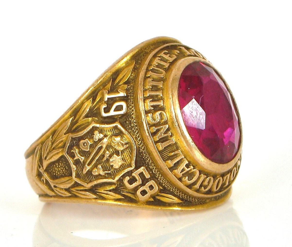 1958 10K YELLOW GOLD BALFOUR LOWELL TECHNOLOGICAL INSTITUTE CLASS