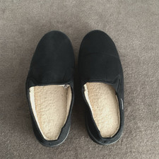 Isotoner Men's Advanced Memory Foam Hoodback Slippers Black XL 11-12