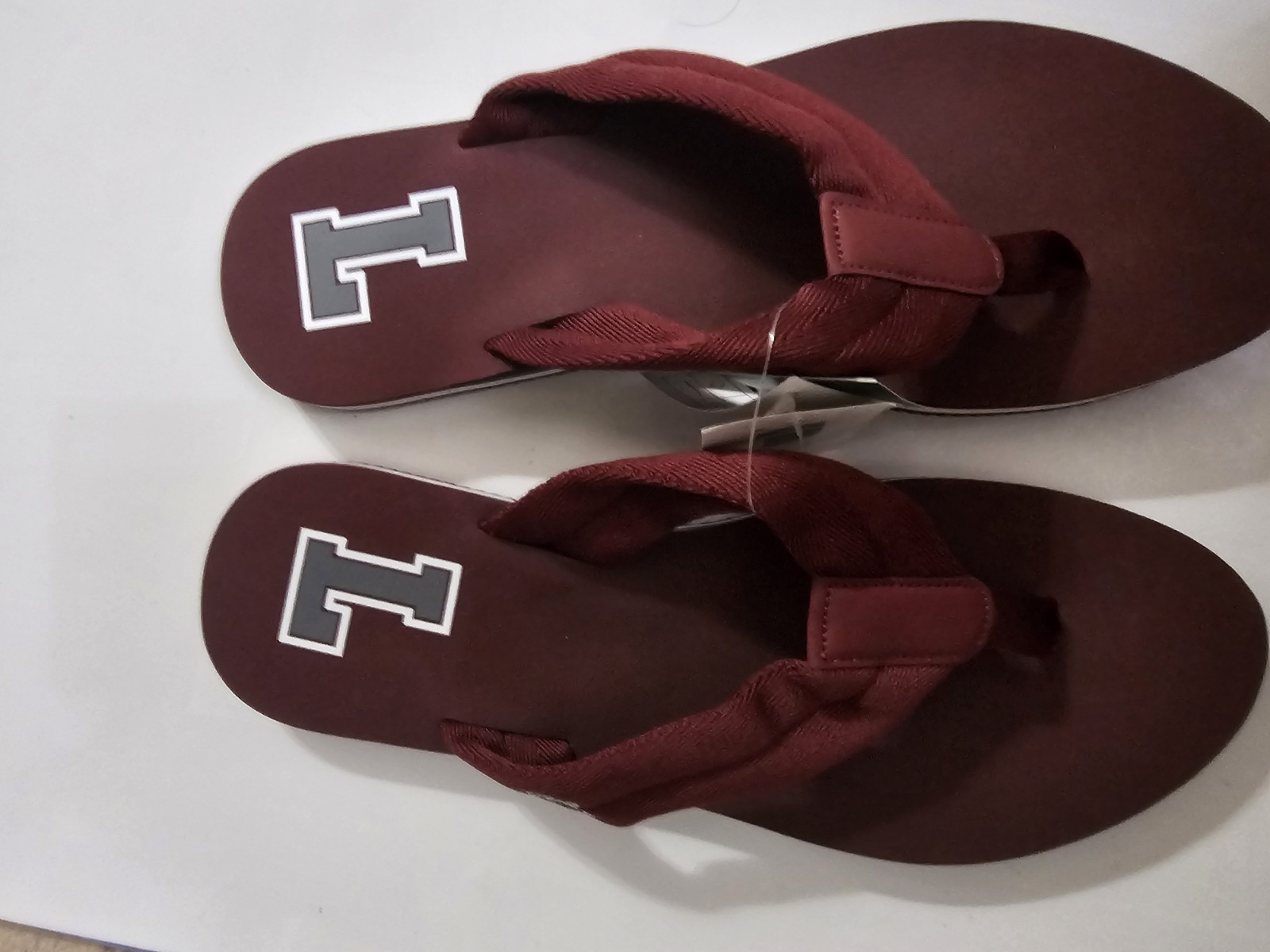 Lacoste Randle Mens Maroon Brand New Size 12 Flip Flops Letter L in Footbed image 3
