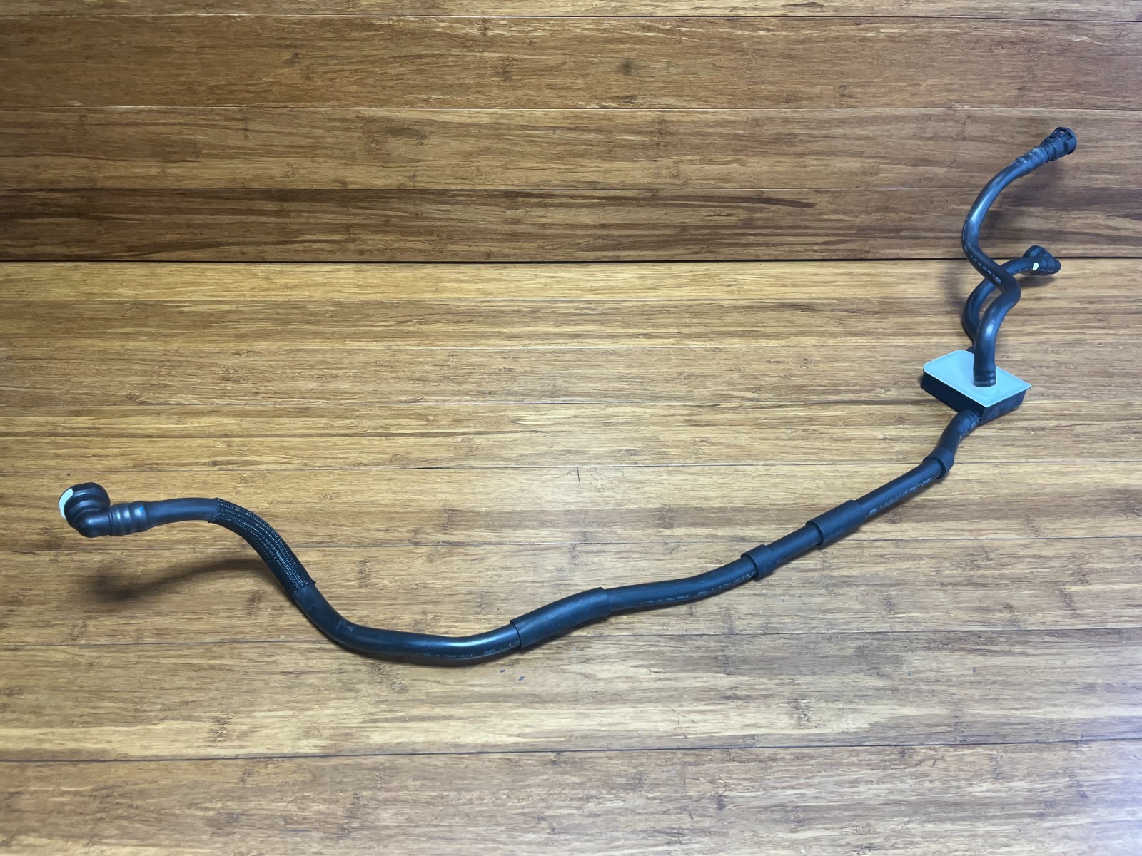 Audi R8 2016-2024 Fuel line