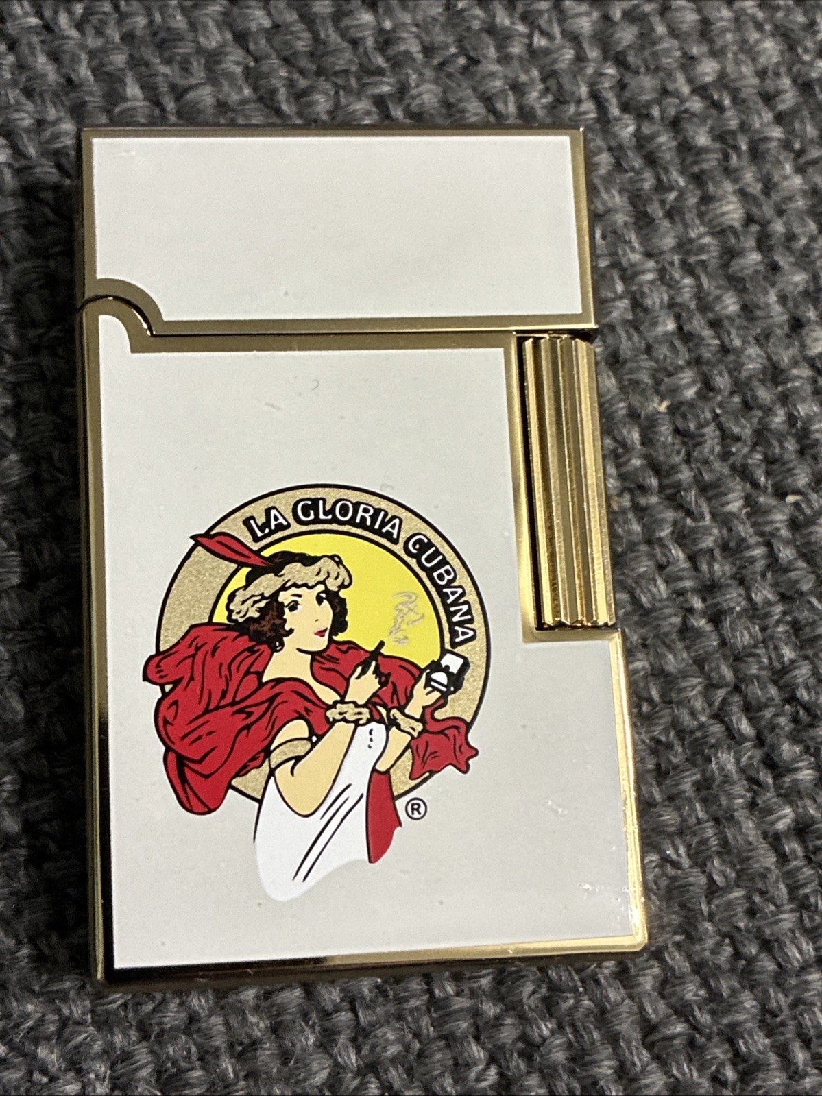 LA GLORIA CUBANA CIGAR LOGO WHITE ENAMEL BUTANE LIGHTER