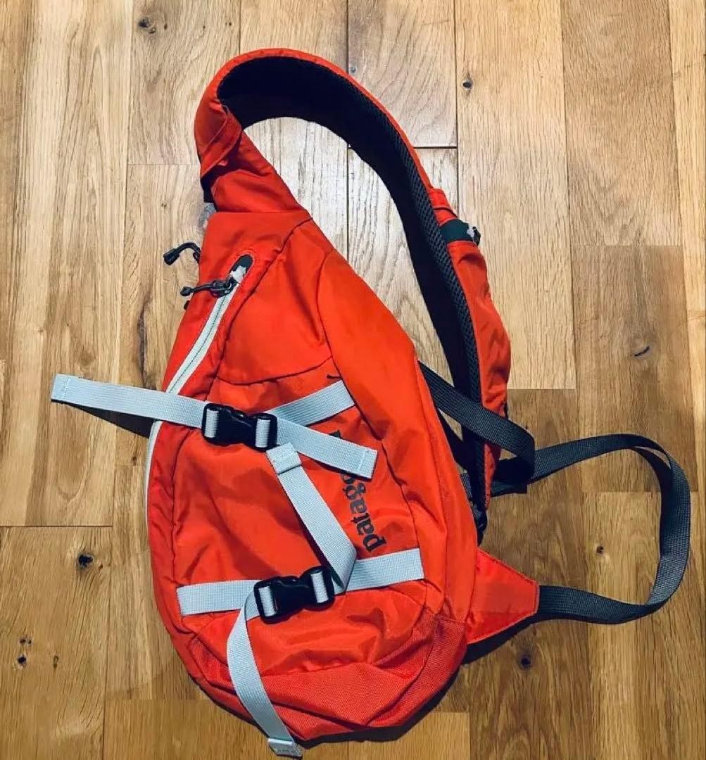 Patagonia Atom Sling Bag 8L Y2K One Shoulder Pack