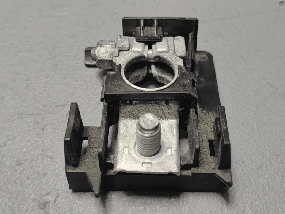 Battery Cable Terminal Positive Term Holder Cover OEM 20-2025 Toyota Highlander - Image 3 of 4