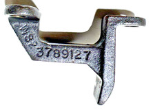 Powerglide Aluminum Case Transmission Rod Bracket 2-bolt Oem W823789127 103991-6 Powerglide Aluminum Case Transmission Rod Bracket 2-bolt Oem W823789127 103991-6